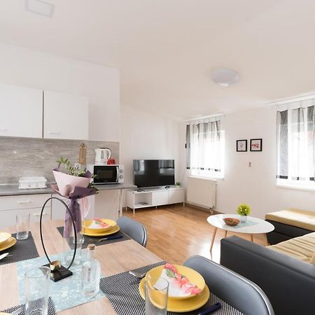 Apartmani Kod Marka Pozega Exterior foto
