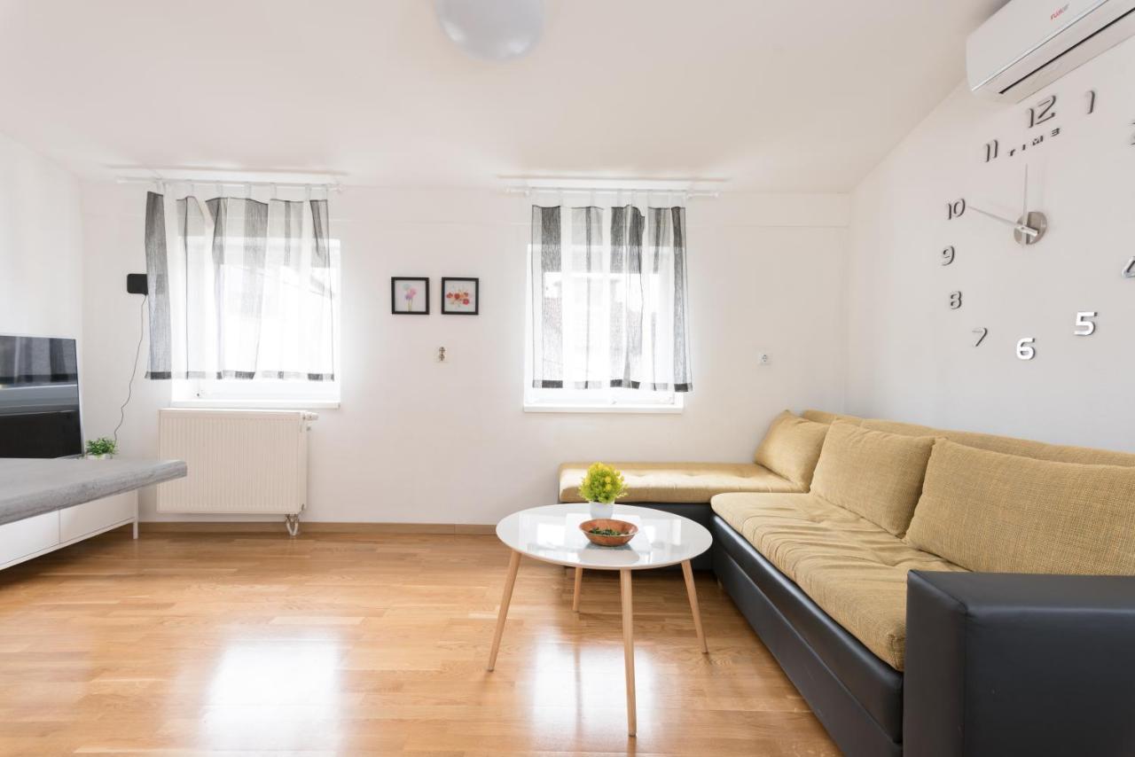 Apartmani Kod Marka Pozega Exterior foto