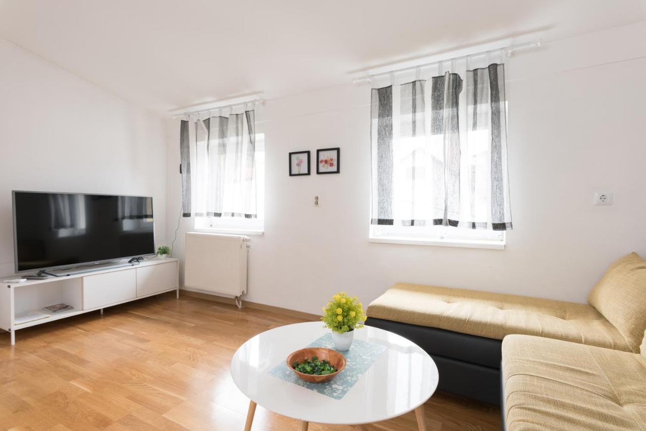 Apartmani Kod Marka Pozega Exterior foto